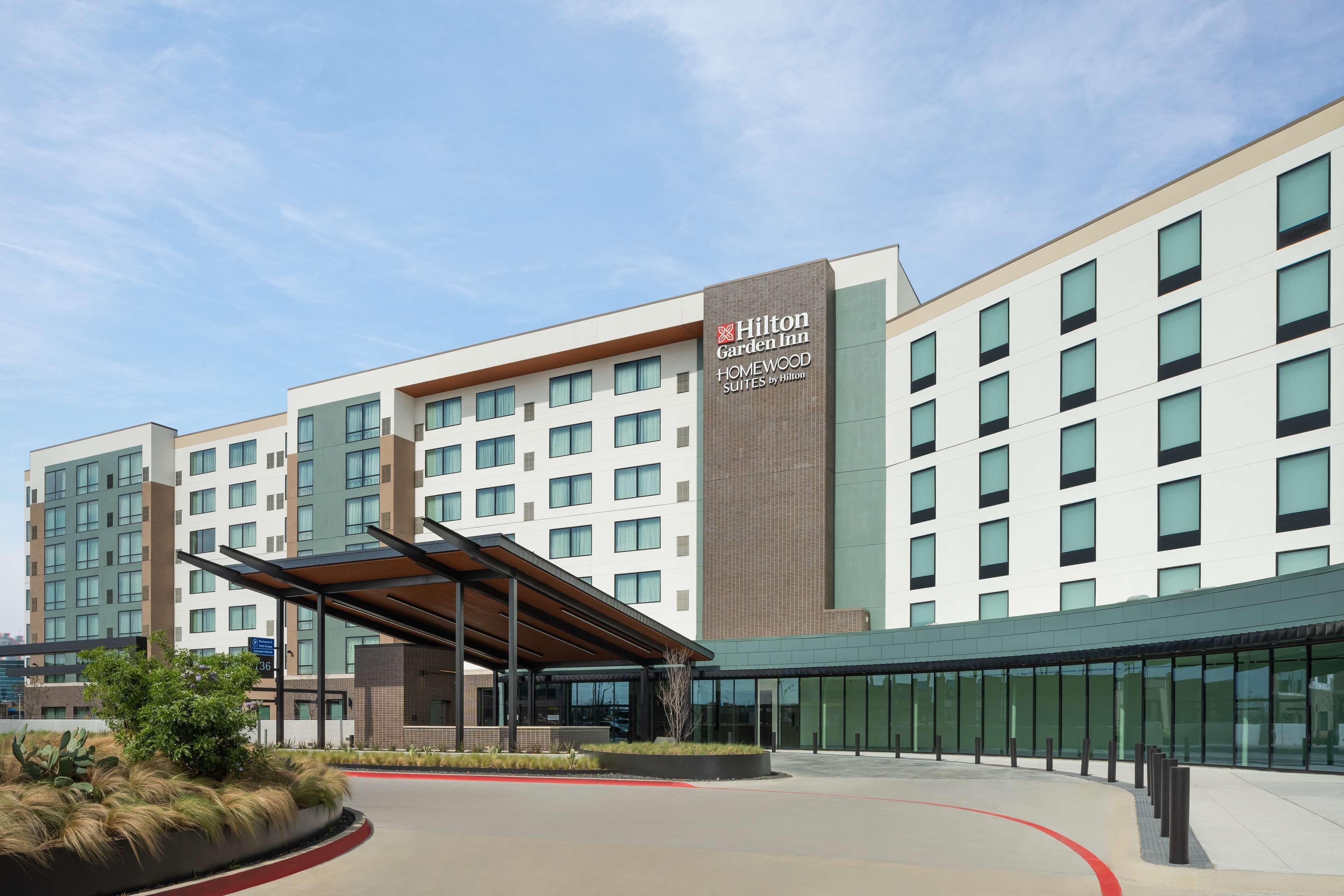 5 Business Hotels Close to L T V Park in Grand Prairie