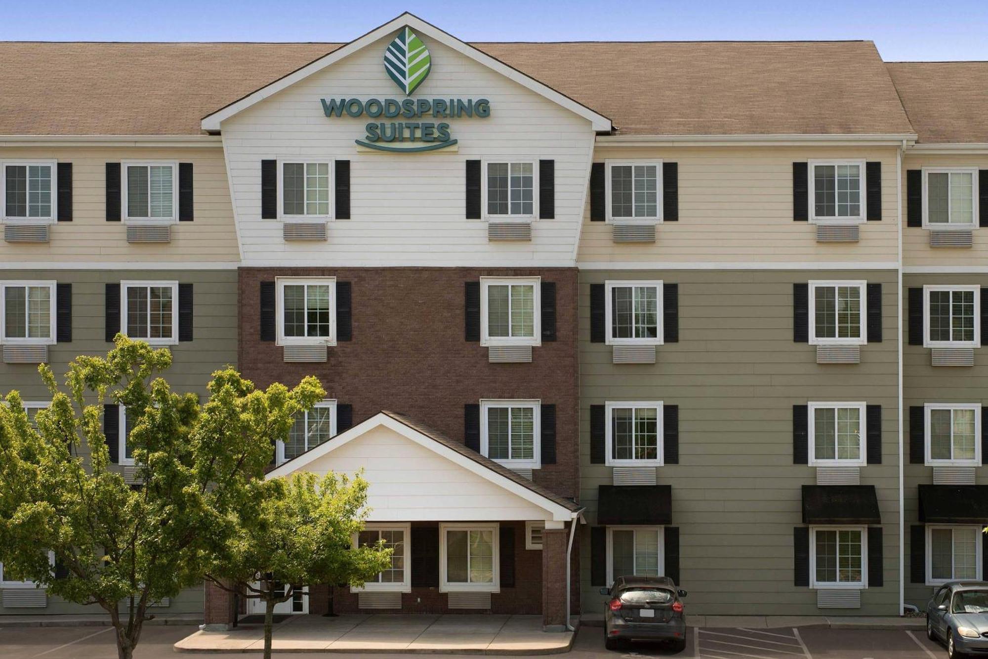 Where to Stay in the Midwest: 9 Best WoodSpring Suites Hotels