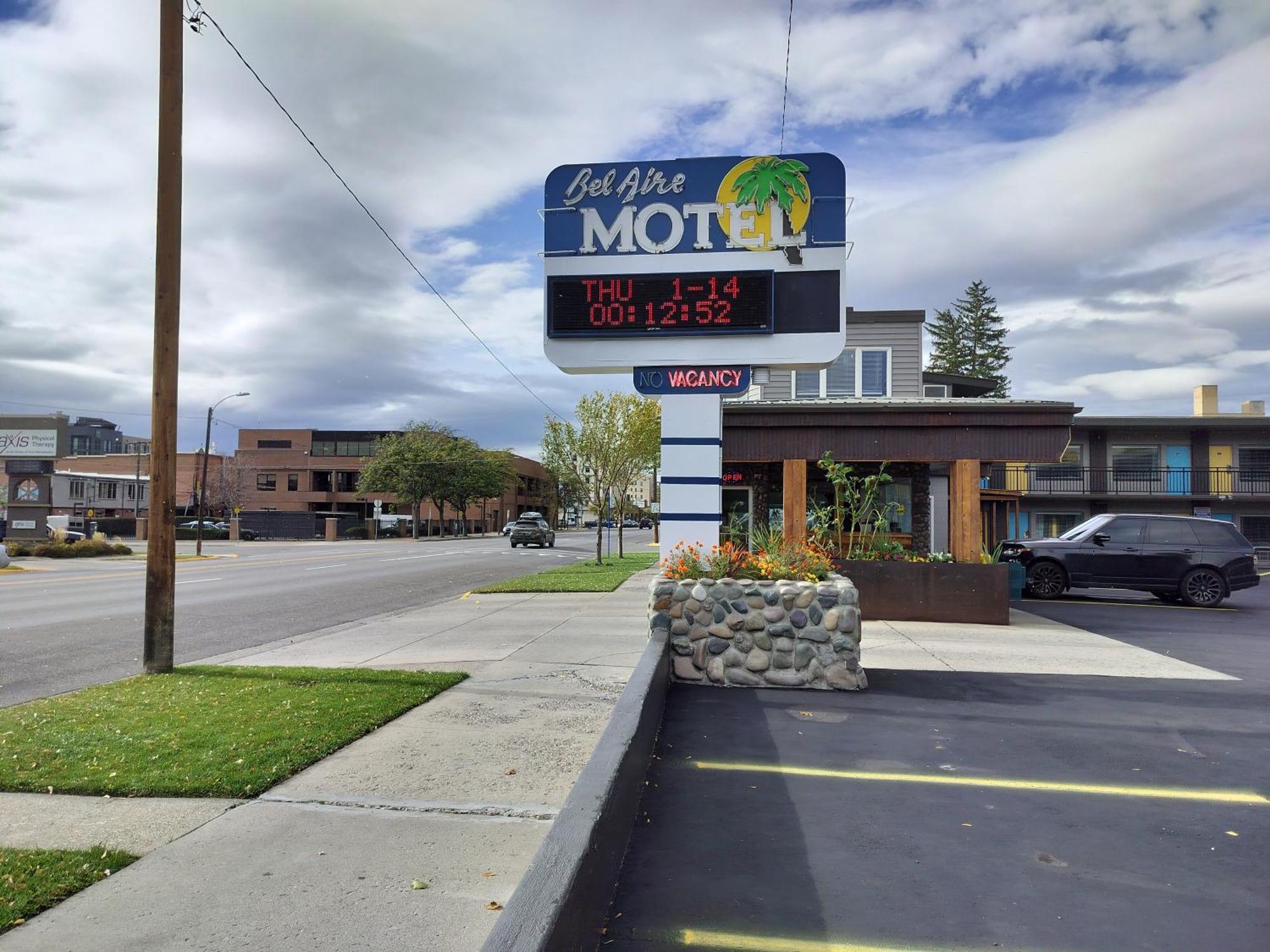 6 Smart Airport Hotels Near Deano's Diamond Casino Worth Booking