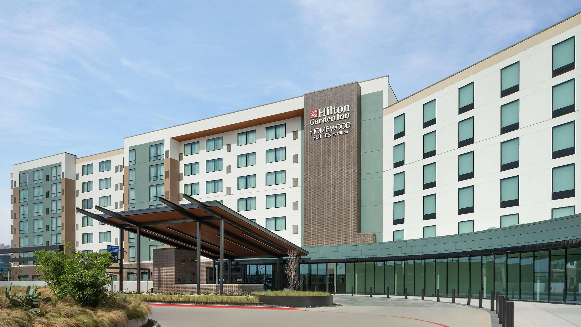 5 Business Hotels Close to L T V Park in Grand Prairie