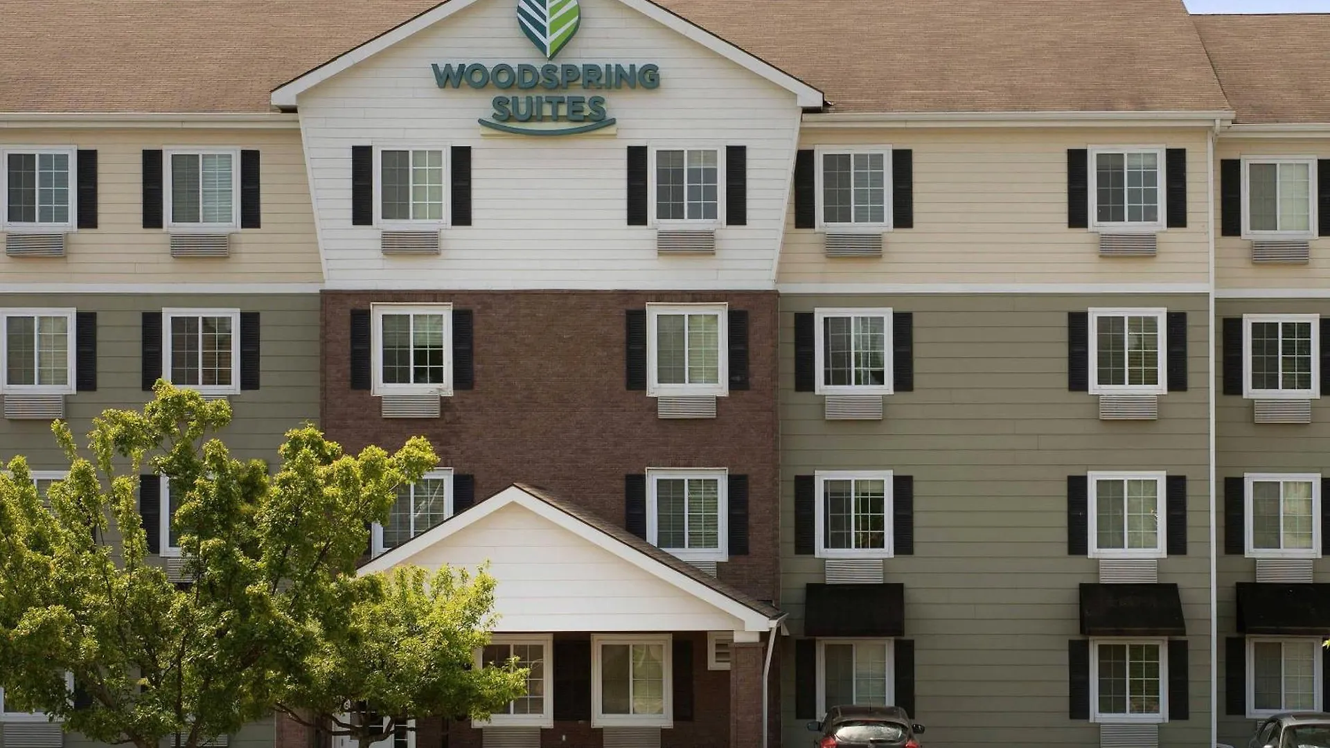 Where to Stay in the Midwest: 9 Best WoodSpring Suites Hotels
