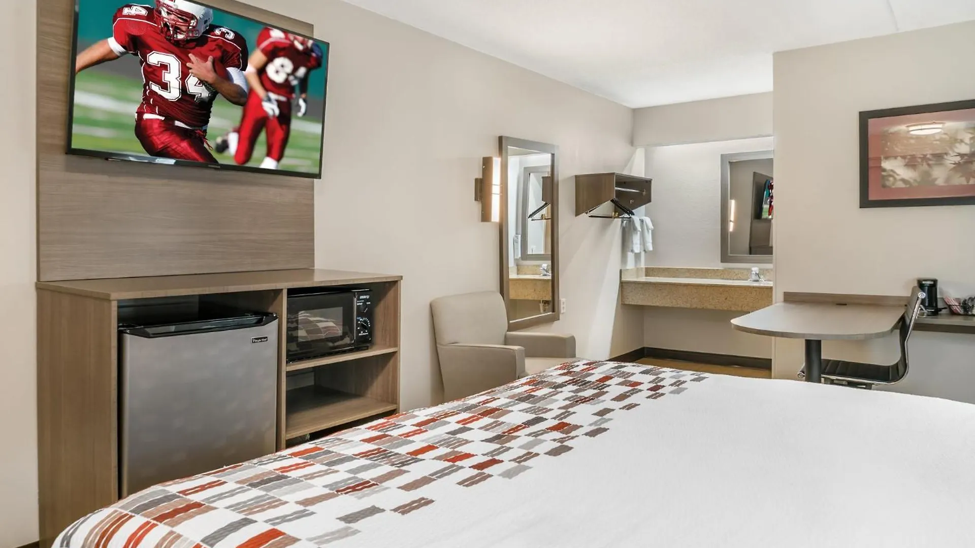Where to Stay Near Papp Park: 4 Airport Hotels in Taylor