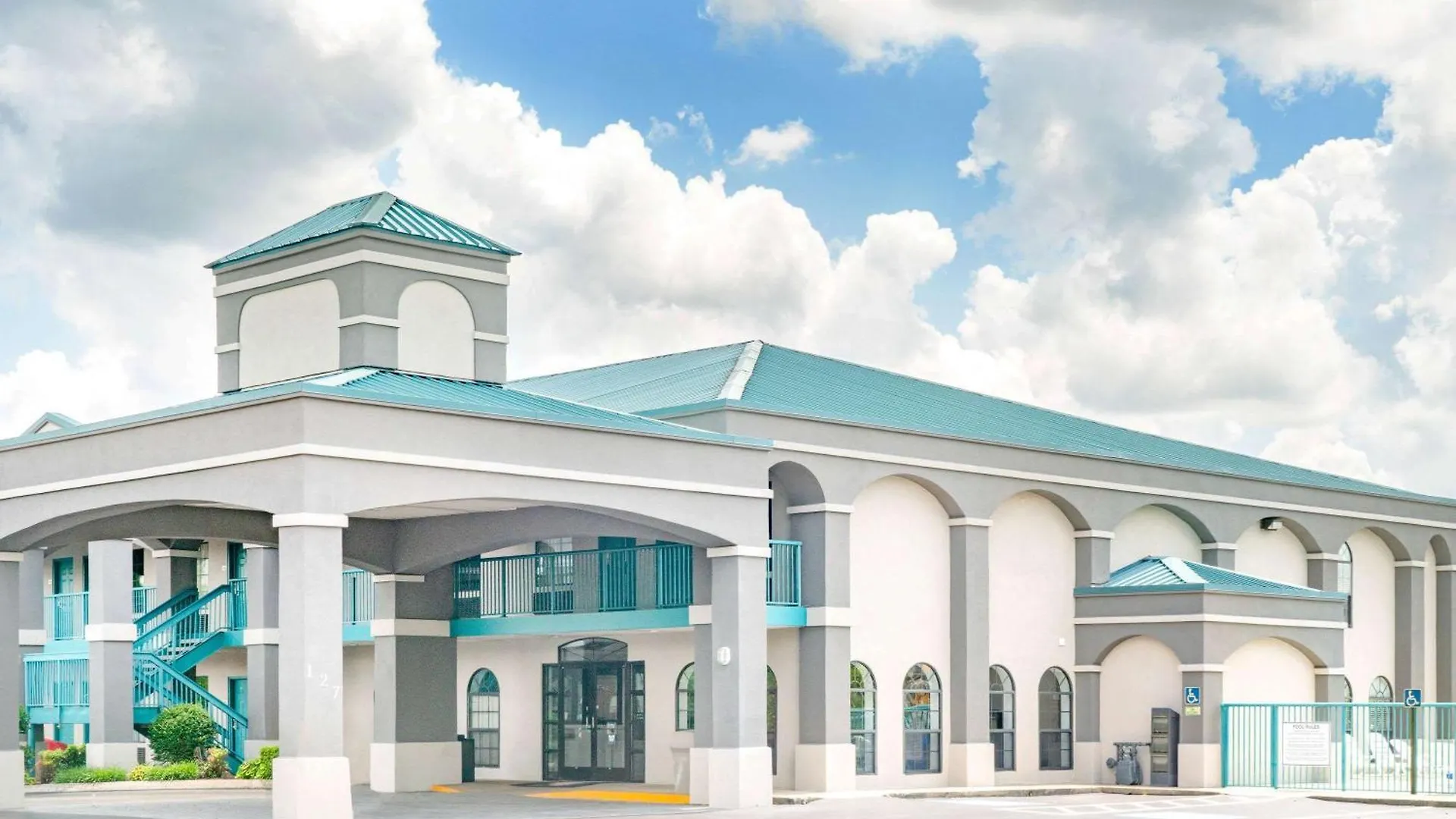 5 Budget Hotels Near Memorial Village Shopping Center Worth Booking