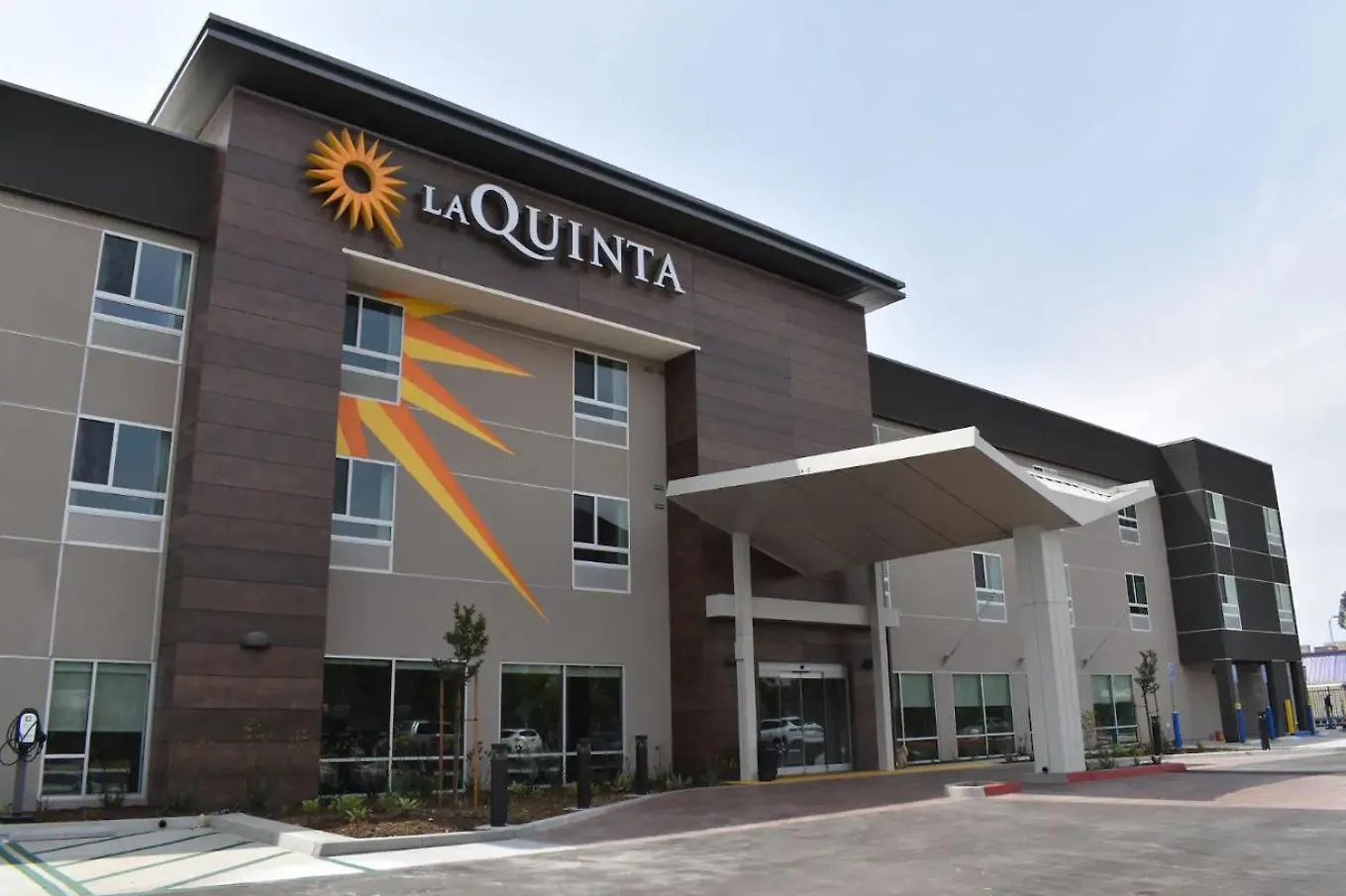 4 Highest-Rated Comfort Hotels Across California